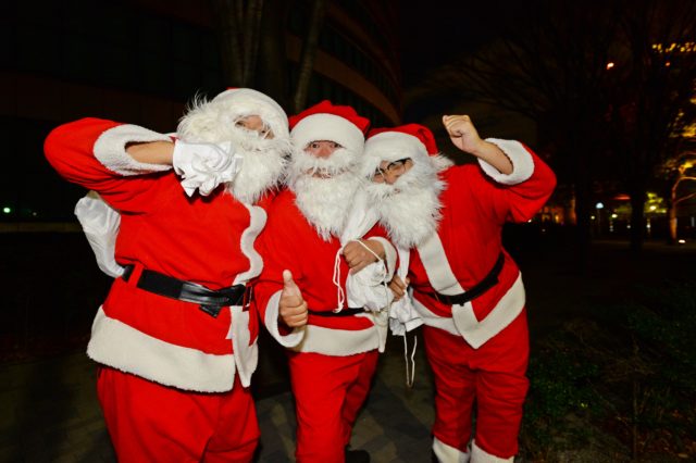 サンタ最高かよ!! 「子供たちの笑顔」がクリスマス史上最高の 